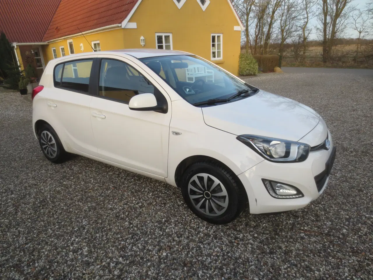 Billede 3 - Hyundai i 20 Årg 2013 Ny model. Nysynet. 