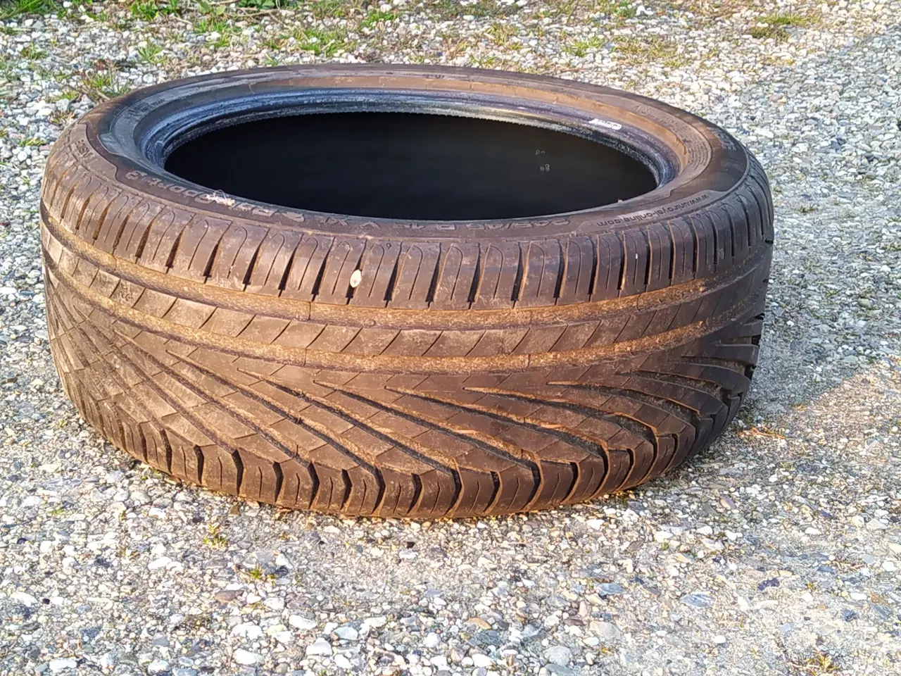 Billede 1 - Sommerdæk Uniroyal 245/45 R 18 100 Y