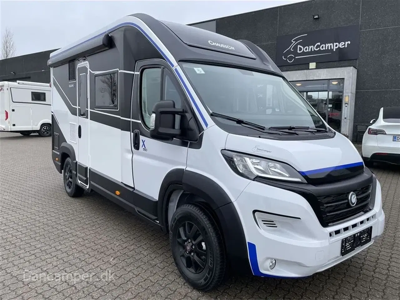 Billede 1 - 2024 - Chausson X550   Top moderne kvalitets-autocamper. Med stor Lounge og siddegruppe, sænkeseng,