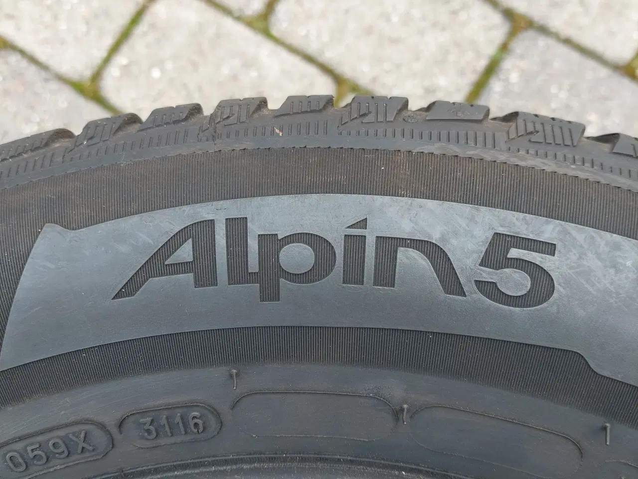 Billede 2 - 2 x vinterdæk 205x65x15 
