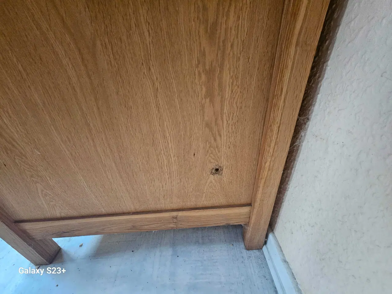 Billede 5 - Garderobe i massivt egetræ, naturlig