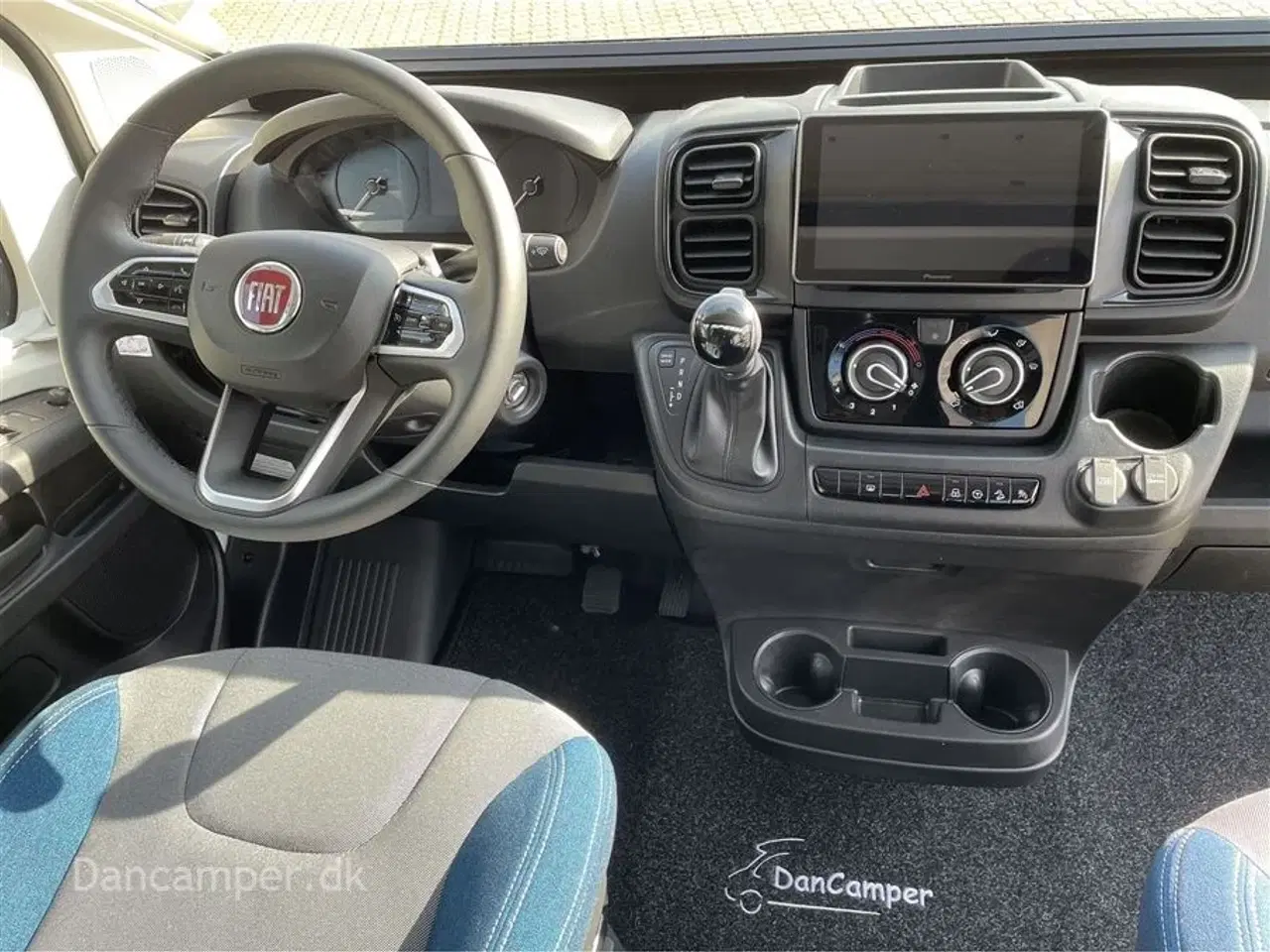 Billede 9 - 2024 - Chausson X650 Exclusive line   Camper med stor Lounge og siddegruppe, 9-trins automatgear, sænkeseng, stor garage, specialfælge, Connect- og X-tilbehørspakke ,