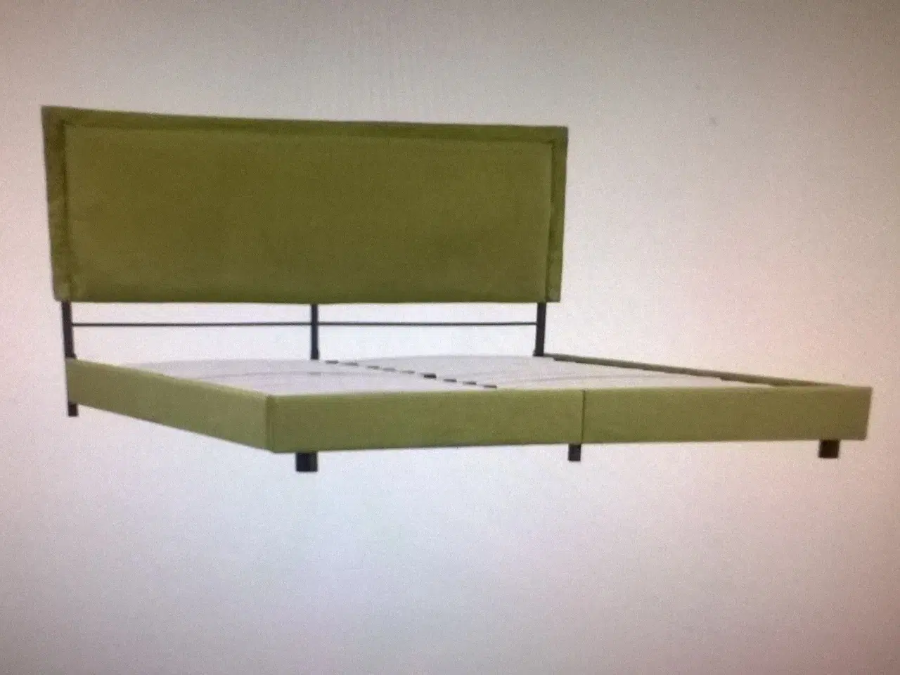 Billede 2 - Nyt Sengestel med gavl 180x200 cm grøn (priskup)
