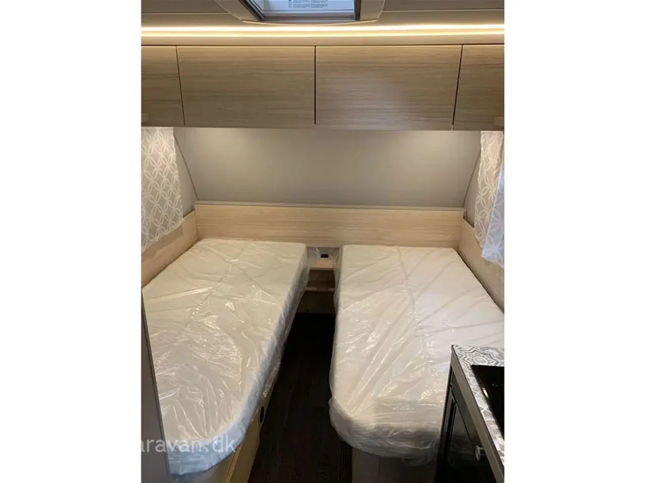 Billede 2 - 2025 - Weinsberg CaraCito 470 EU E-Power   LAV VÆGT. FULDELEKTRISK campingvogn med enkeltsenge. NU PÅ LAGER, klar til omgående lev.