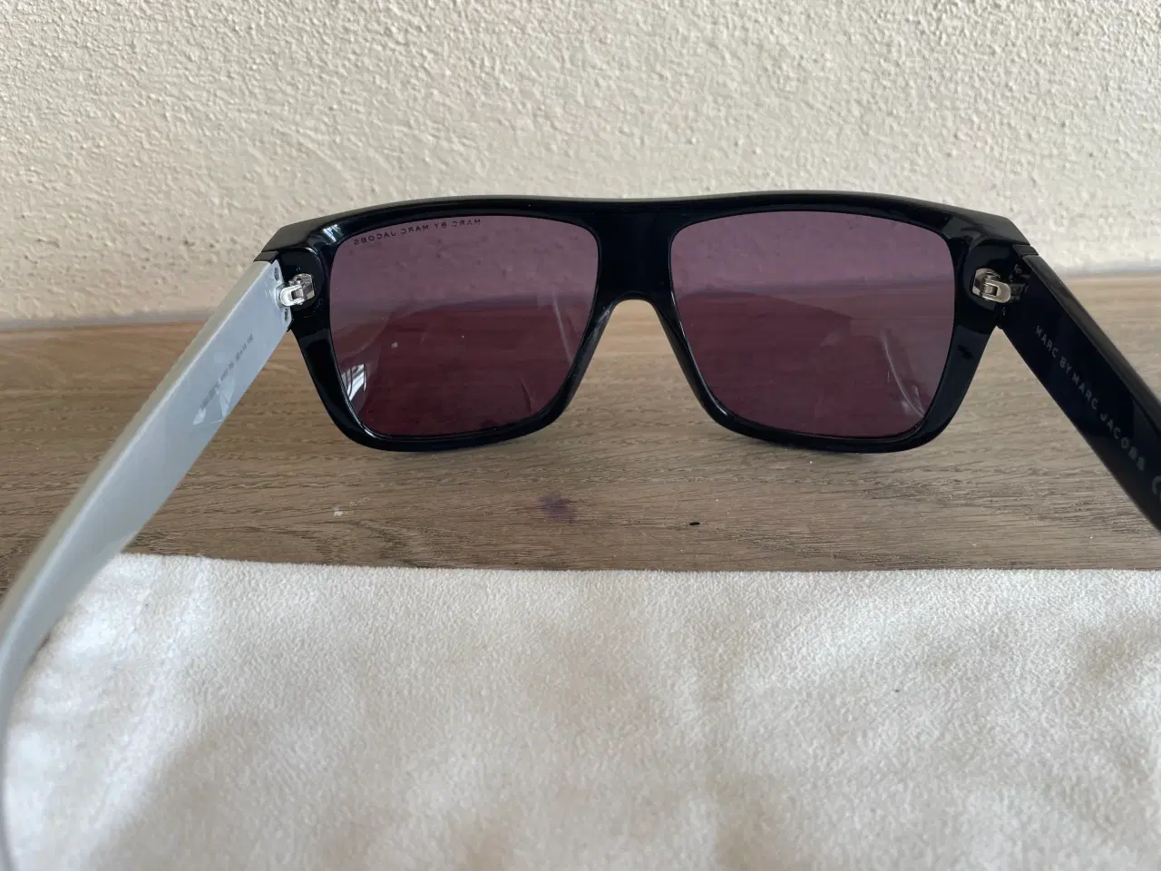 Billede 4 - Marc Jacobs sort solbrille