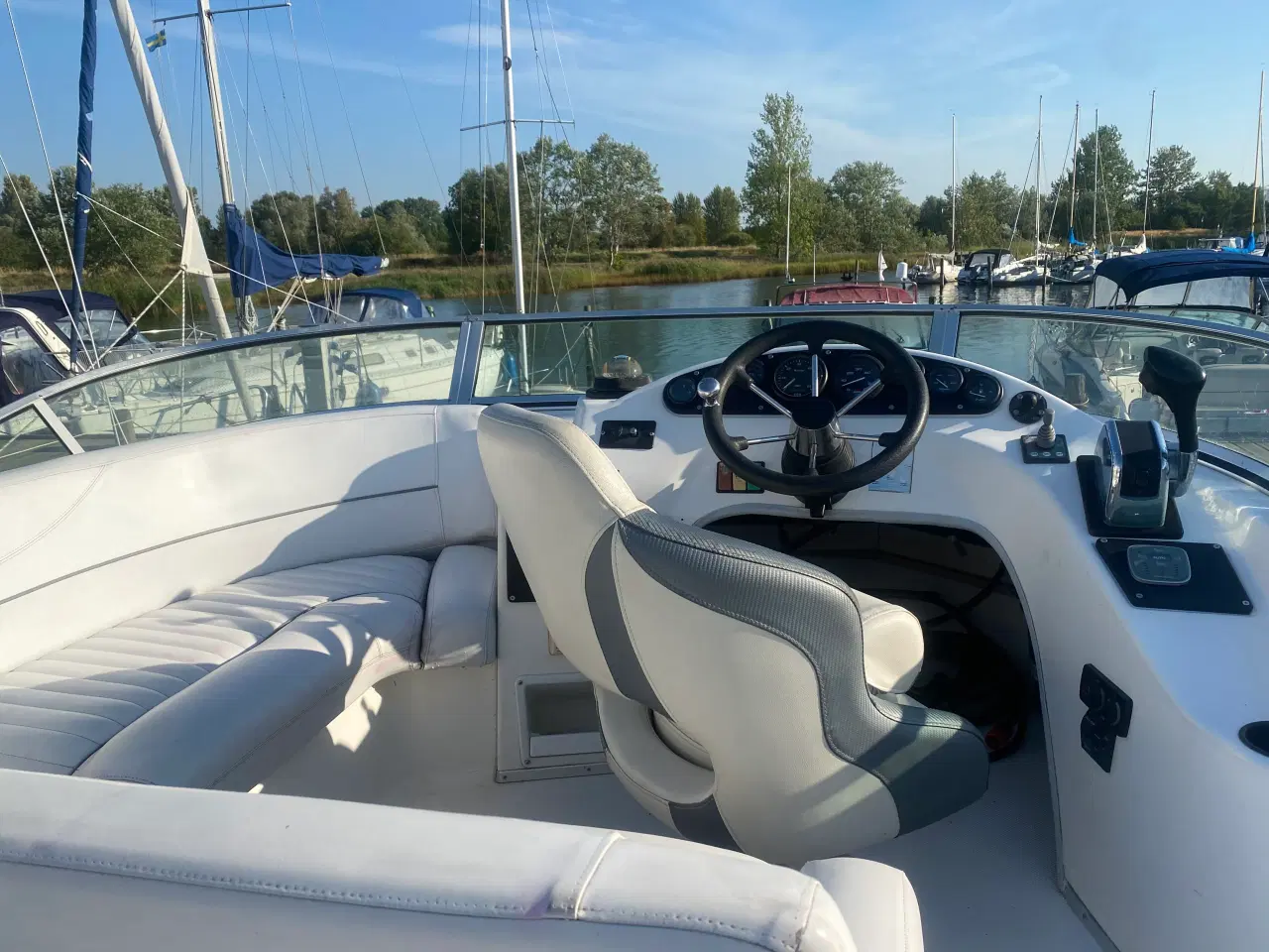Billede 3 - Motorbåd Bayliner 2858