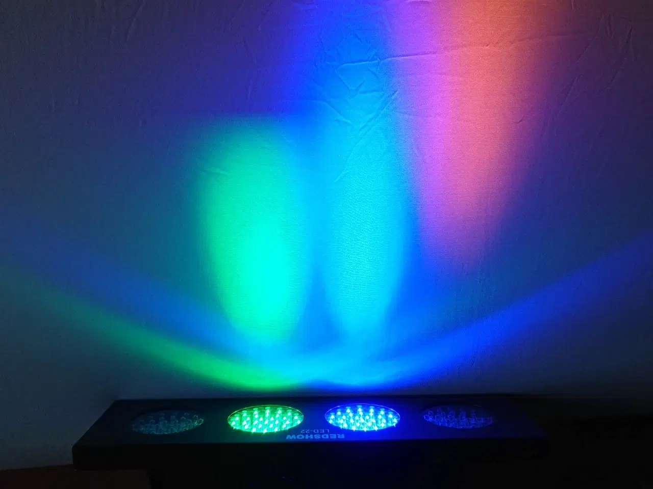 Billede 4 - Udlejes - 4 i en DISKOLYS, REDSHOW LED-22 10W.