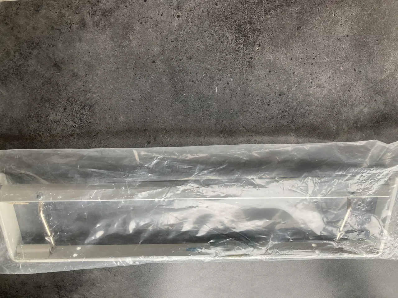 Billede 4 - Papirholder , Engstrøms   Bredde 50 cm ny/ubrugt