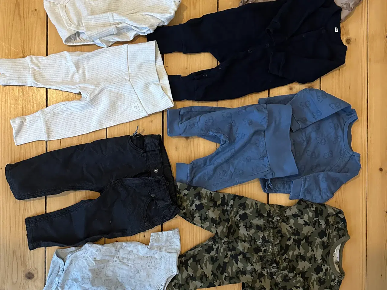 Billede 1 - Tøj pakke str. 62 - dreng
