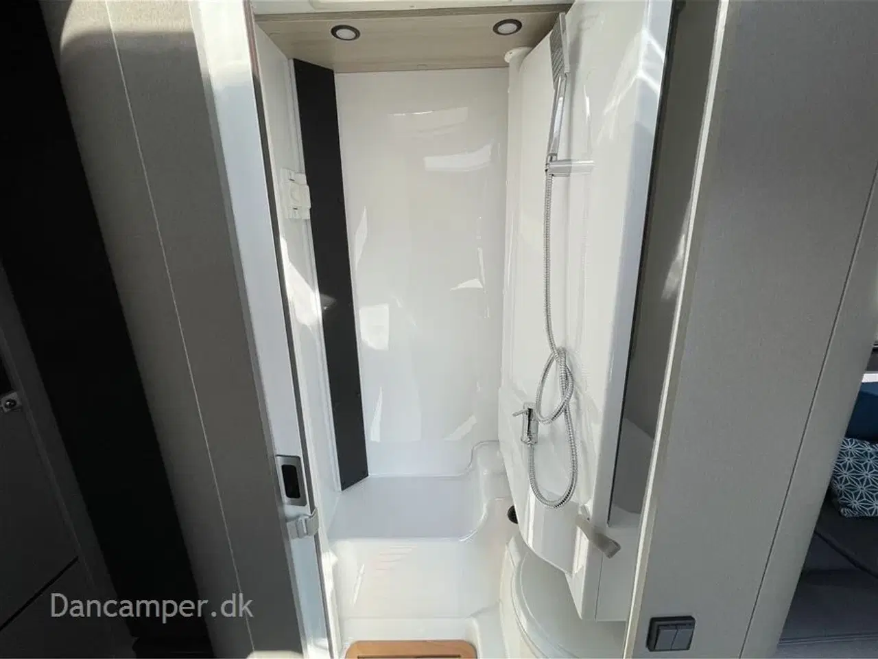 Billede 21 - 2024 - Chausson X650 Exclusive line   Camper med stor Lounge og siddegruppe, 9-trins automatgear, sænkeseng, stor garage, specialfælge, Artic, Connect- og X-tilbehørspakke ,