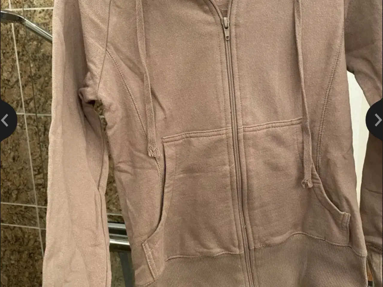 Billede 1 - Smart brun cardigan str small
