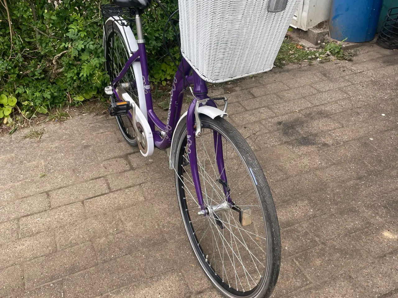 Billede 1 - damecykel. Busetto  28 tommer   3 gear,