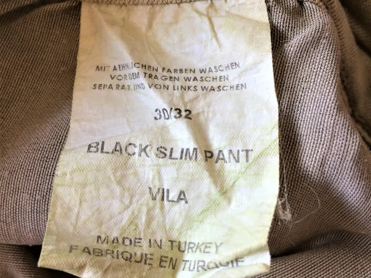 Billede 6 - LYSE JEANS med fint broderi