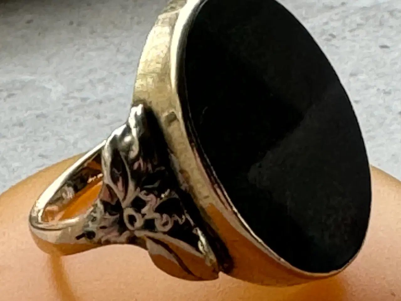 Billede 2 - Stor 14 kt. guldring m. Onyx sten. 