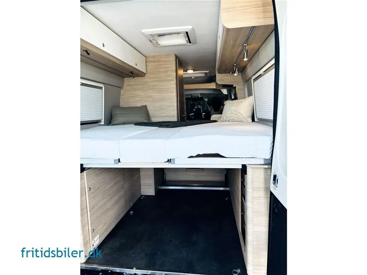 Billede 7 - 2024 - RoadCar R 640 165 Hk   Roadcar 640 Den store rummelige camper med langsgående senge