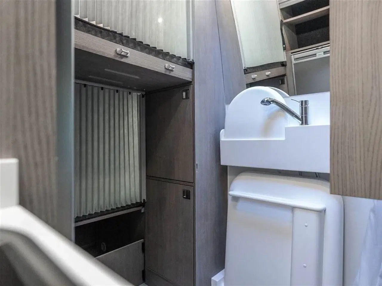 Billede 18 - 2023 - FURGOK XPACE 600 FAMILY North   Van med plads til 5 personer!