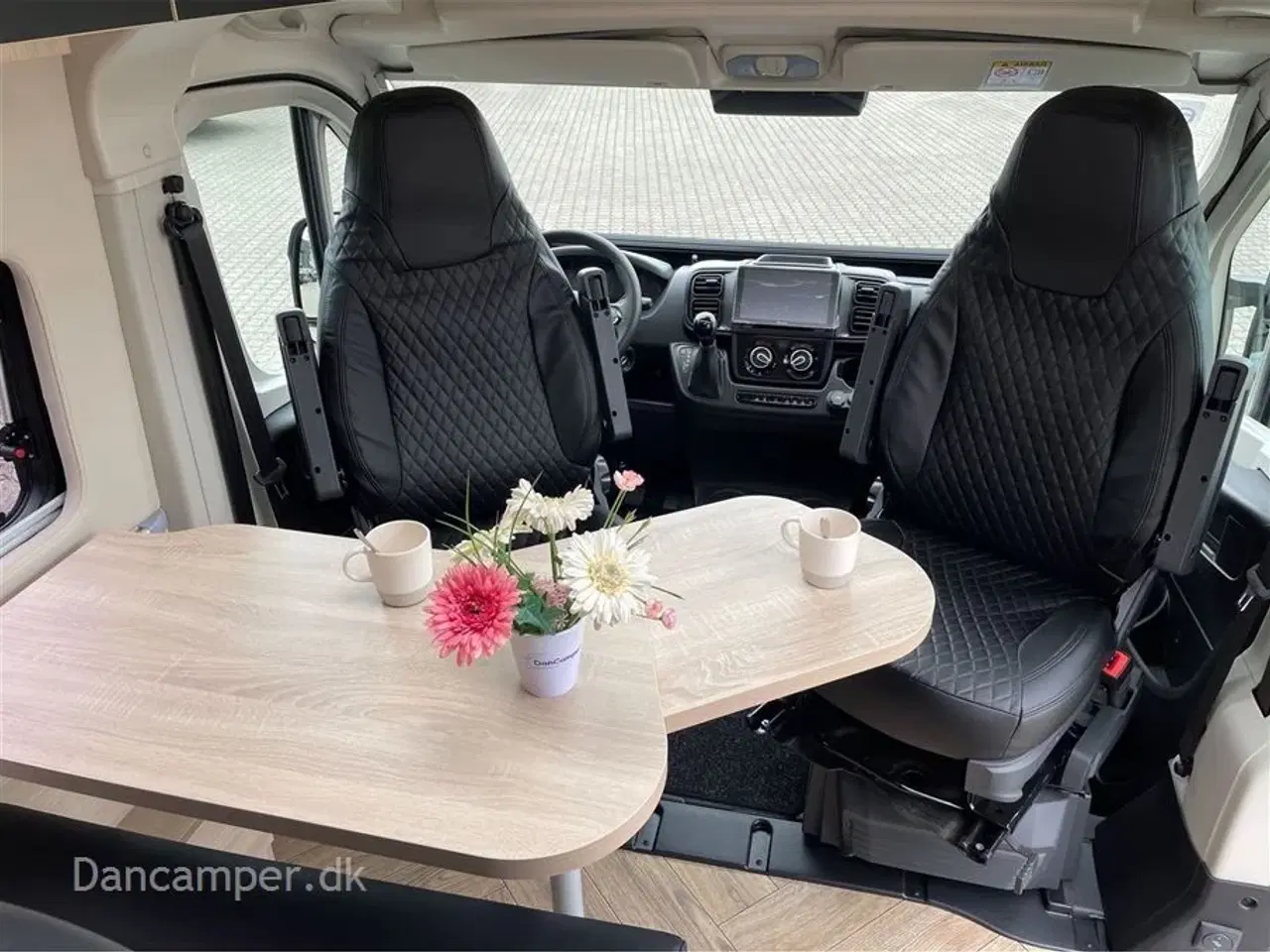 Billede 18 - 2024 - Chausson V697 Sport Line   Super flotte Sport Line, 140 HK, 9-trins automatgear, tilbehørs-, connect-, safety- og artic pakke.