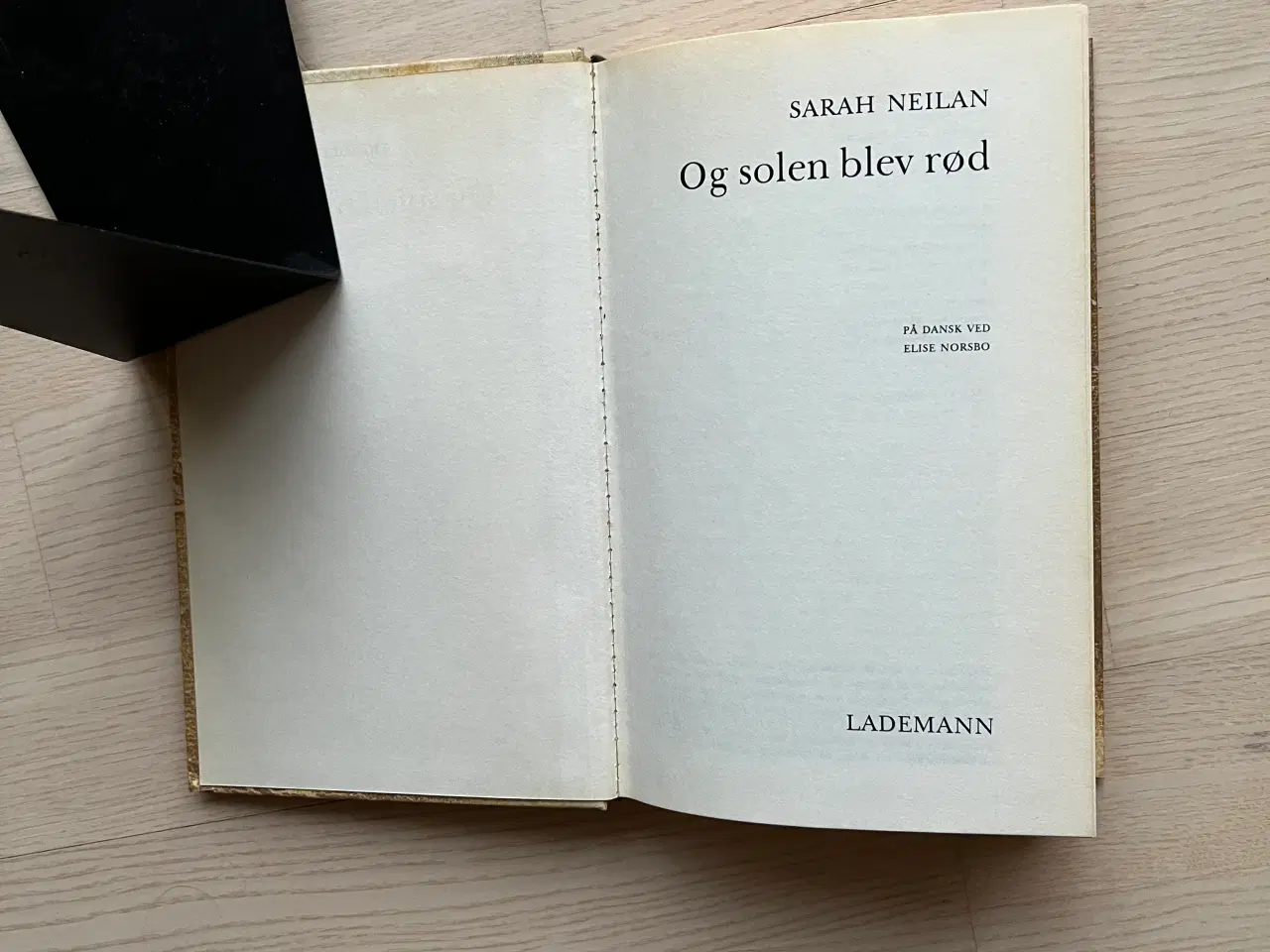 Billede 2 - Og solen blev rød