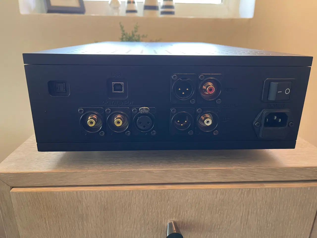 Billede 1 - high-end DAC står som næsten ny