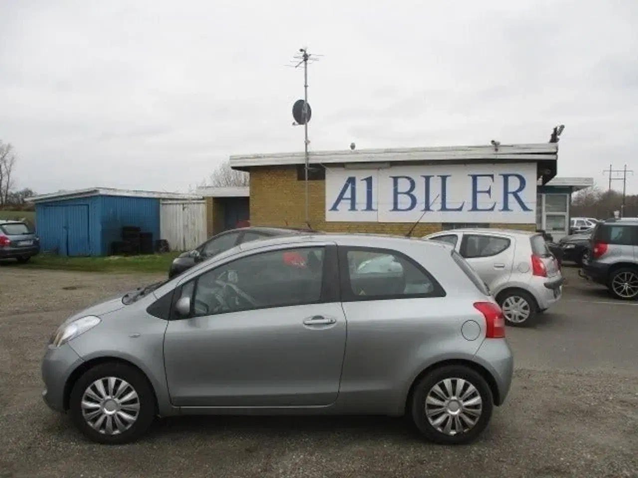 Billede 1 - Toyota Yaris 1,3 Luna M/M