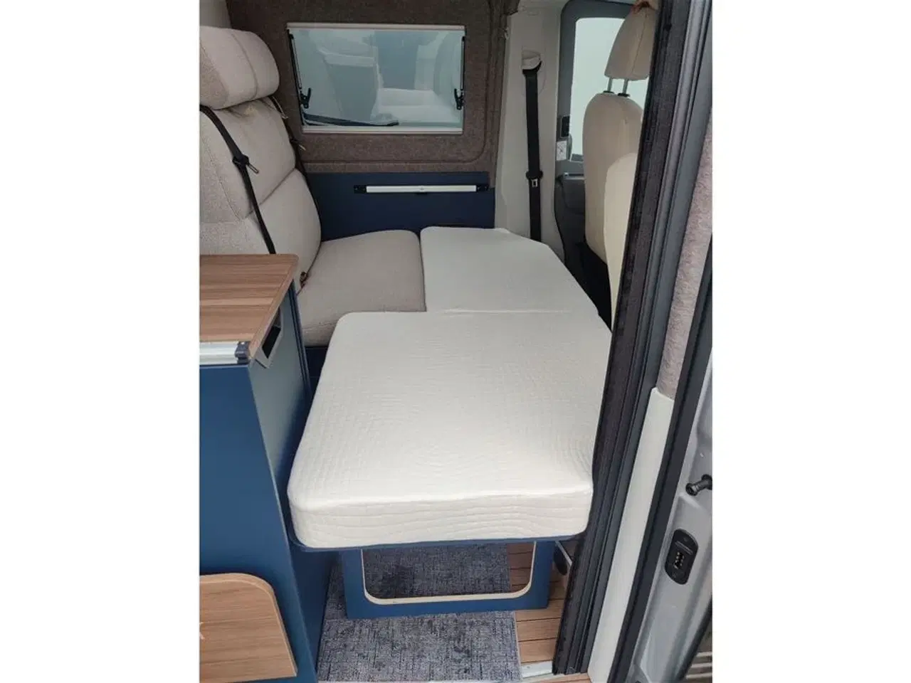Billede 7 - 2025 - Eriba Car 600 Cherry Red Aut   Ny Facelift Campervan Eriba car bygget på VW hos Hinshøj Caravan.