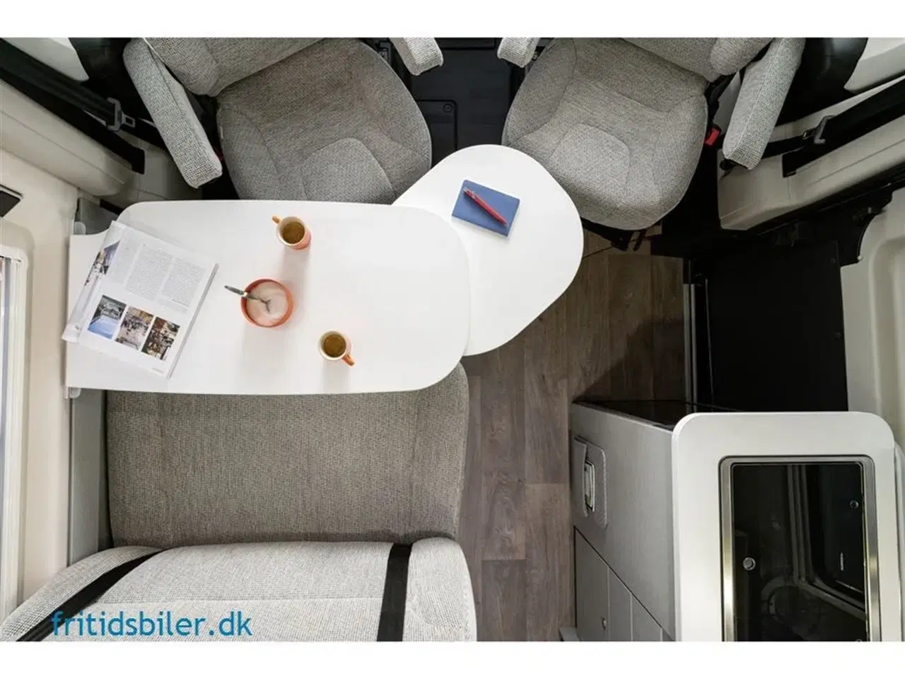 Billede 13 - 2024 - Hymer Free 602   Campervan Free 602 Kompakt kvalitetscamper fra Hymer M/ enkeltsenge