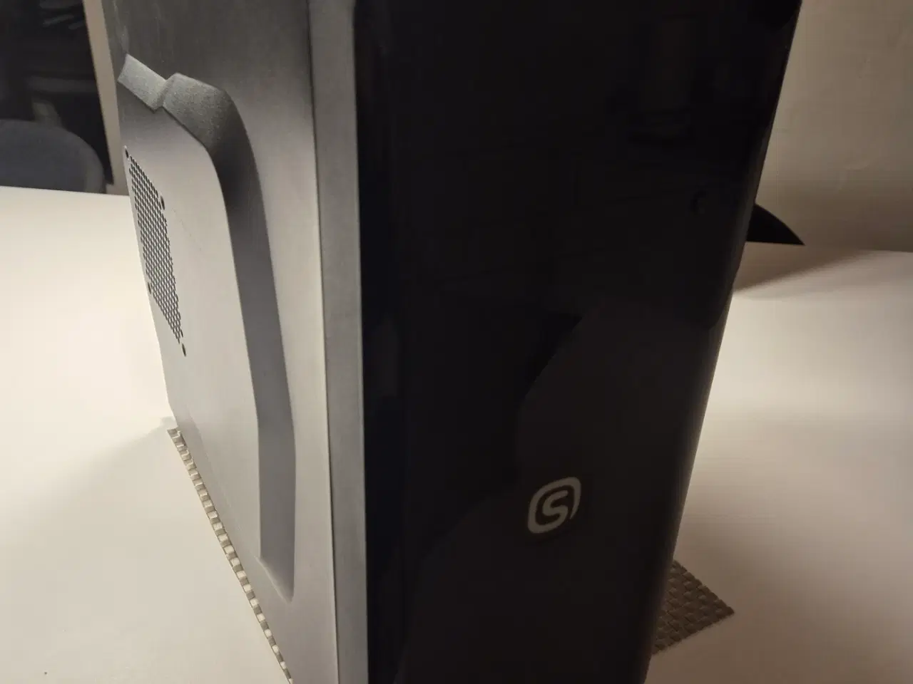 Billede 2 - ASUS Stationær med Core i3 og AMD Grafikkort