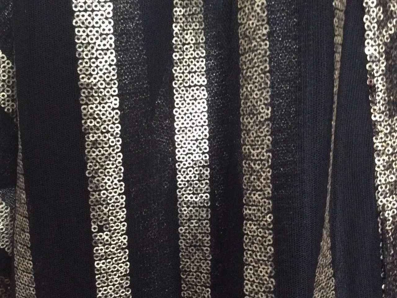 Billede 2 - jakke Sequin overdel til kjolen./str: Medium/large