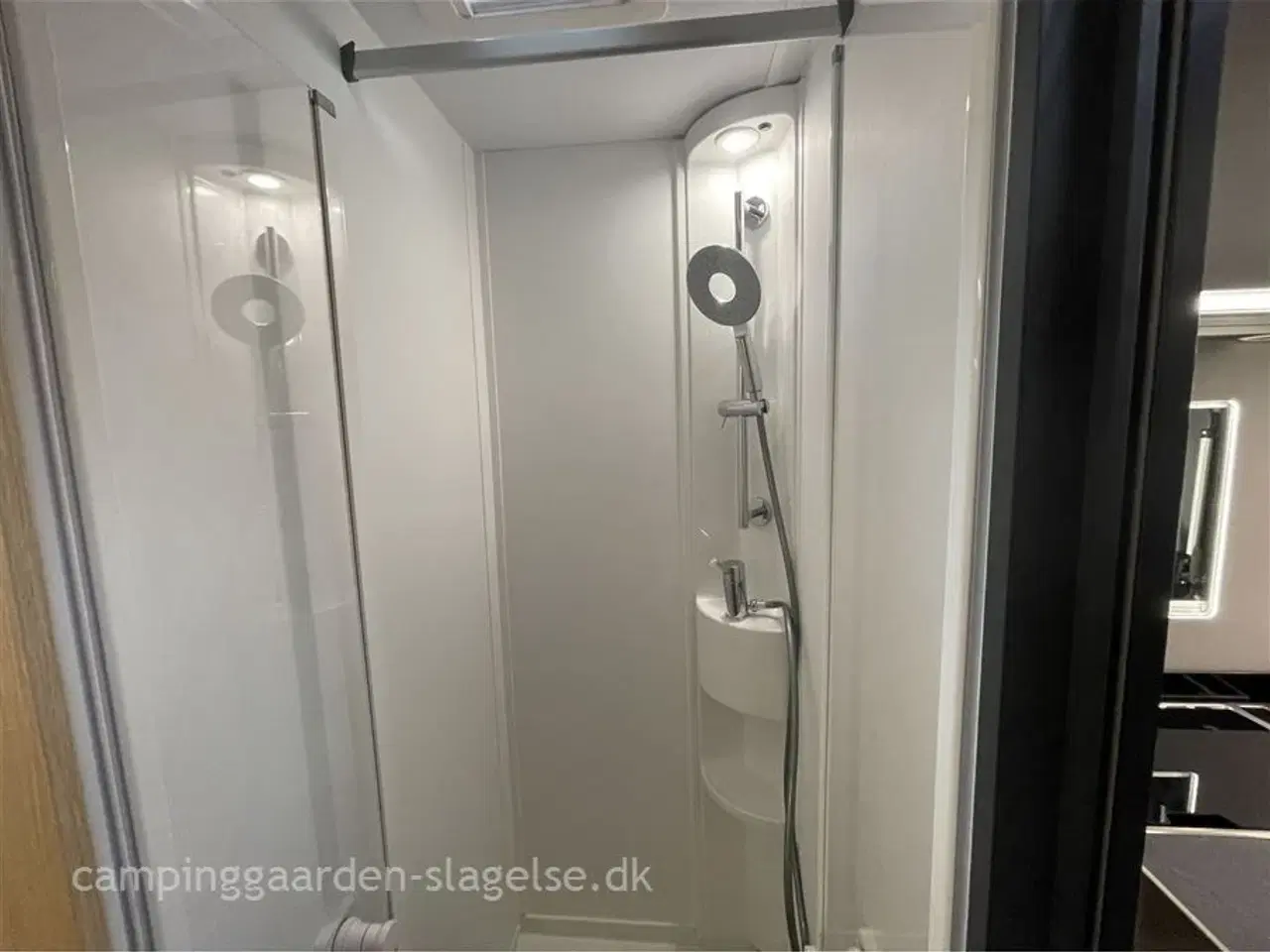 Billede 5 - 2023 - Adria Matrix Axess 650 DL   FØRPRIS KR. 861.090   -   SPAR KR. 75.042