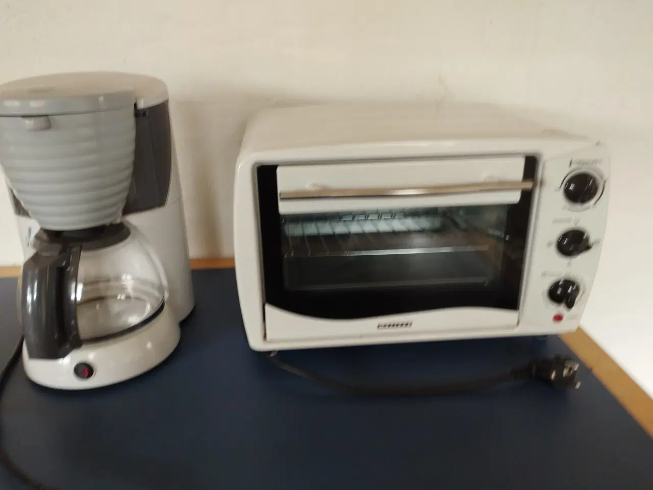 Billede 1 - Lille ovn  og kaffemaskine 
