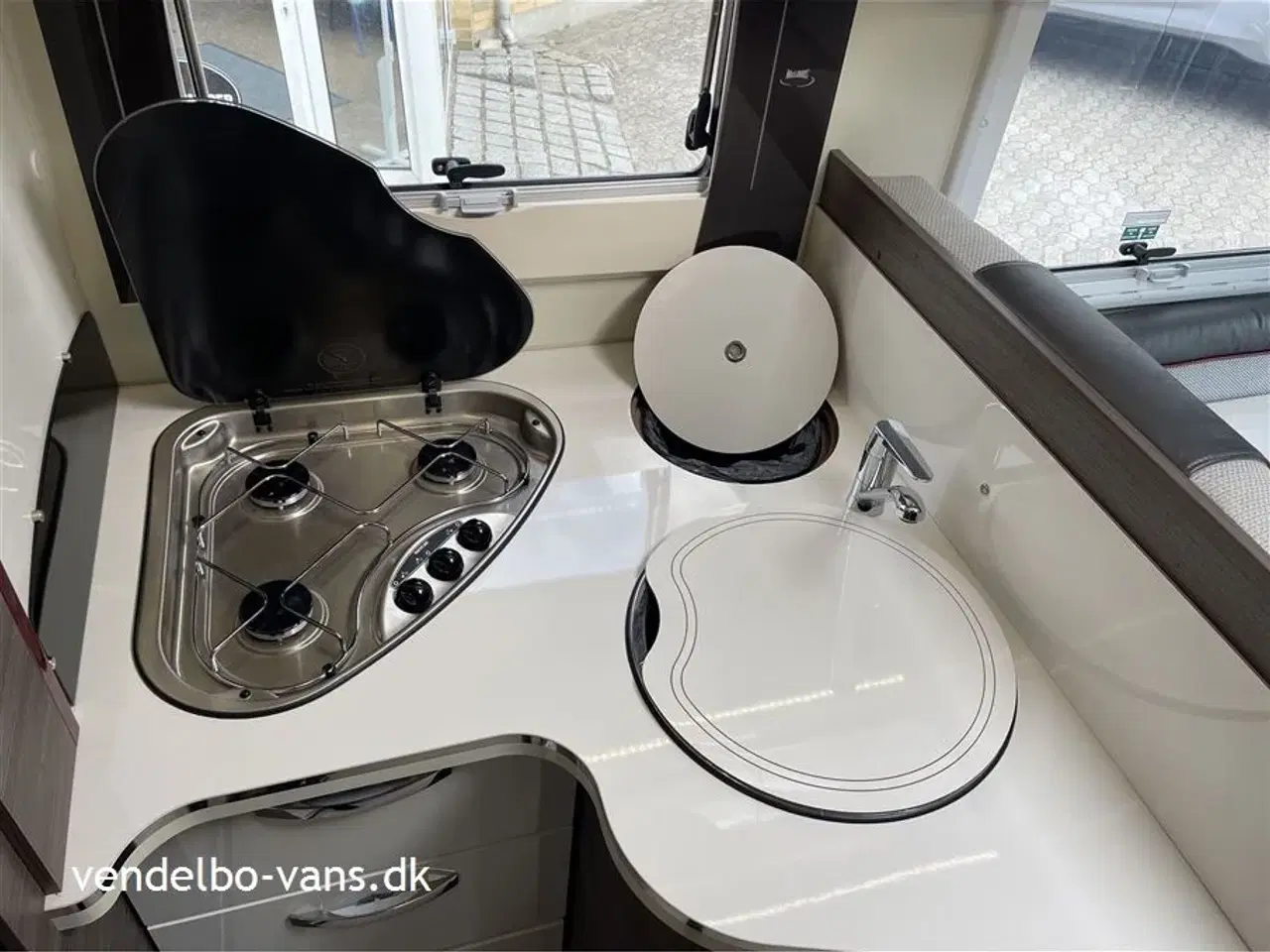 Billede 14 - 2019 - McLouis Nevis 80 G Diamond   To gode dobbeltsenge, én i hver ende