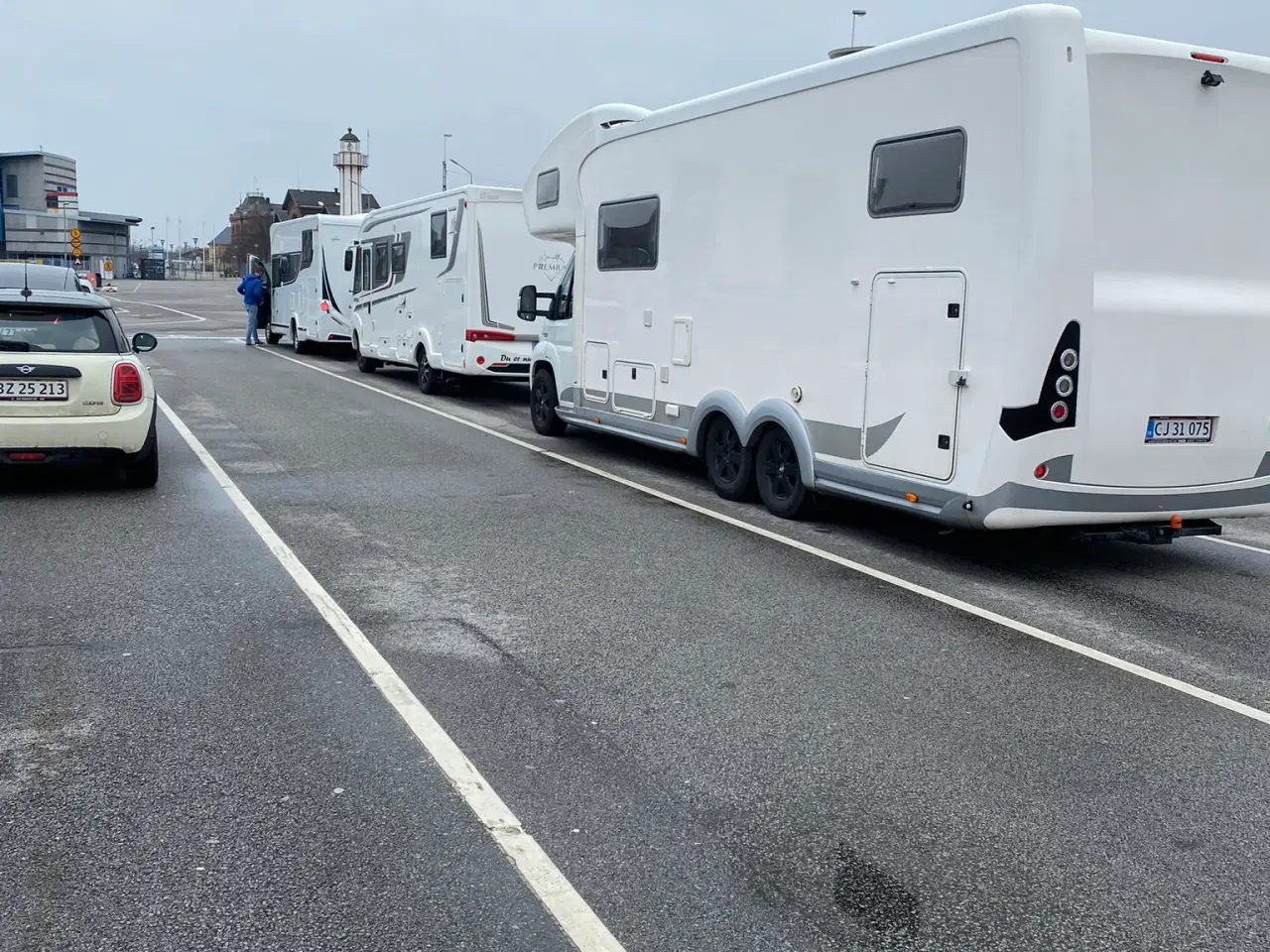 Billede 3 - Autocamper med stor garage 