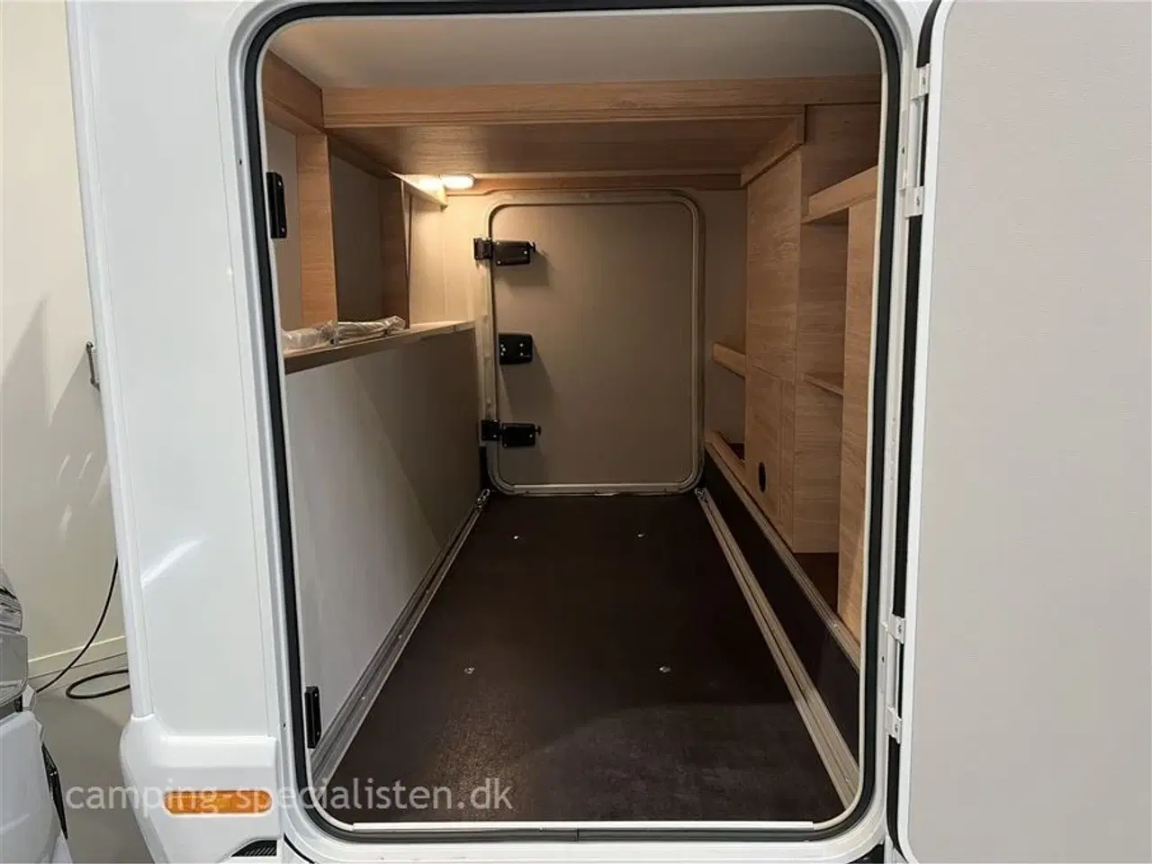 Billede 5 - 2025 - Knaus L!VE TI 700 MEG Platinum Selection   NYHED 2025! Knaus LIVE TI 700 MEG Platinum Selection - Kan ses nu hos Camping-Specialisten.dk