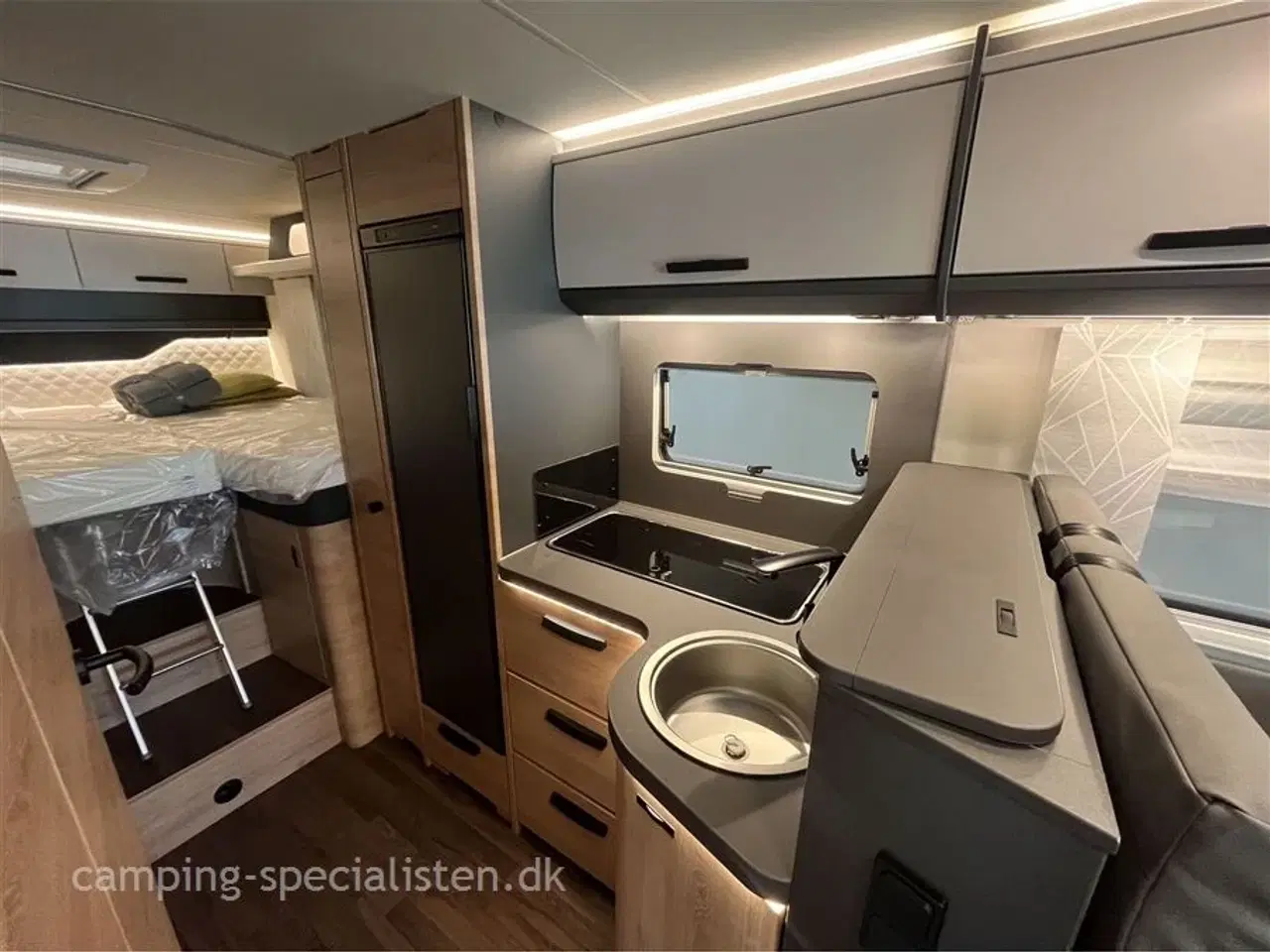 Billede 11 - 2025 - Knaus L!VE TI 700 MEG Platinum Selection   NYHED 2025! Knaus LIVE TI 700 MEG Platinum Selection - Kan ses nu hos Camping-Specialisten.dk