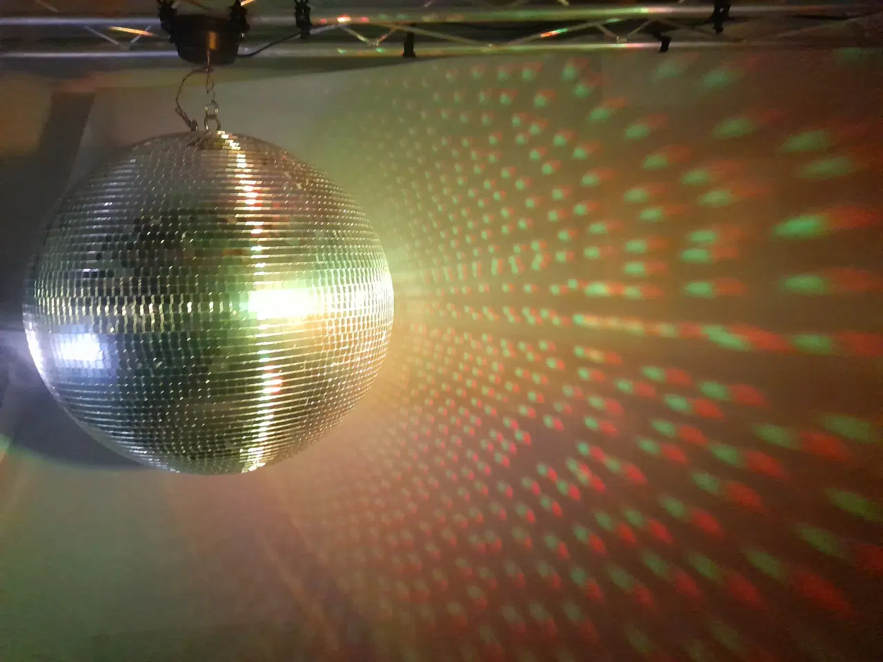 Billede 14 - Udlejes – 50cm. DISCOKUGLE, SPEJLKUGLE, MIRRORBALL