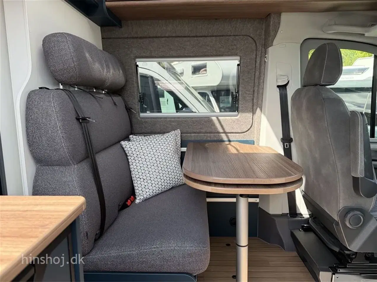 Billede 4 - 2025 - Eriba Car 600 Cherry Red Aut   Ny Facelift Campervan Eriba car bygget på VW hos Hinshøj Caravan.