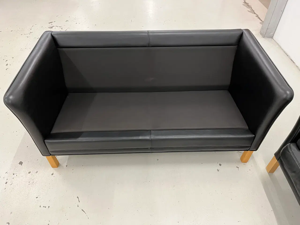 Billede 9 - Mogens Hansen MH2225 Sofagruppe i sort prestige.