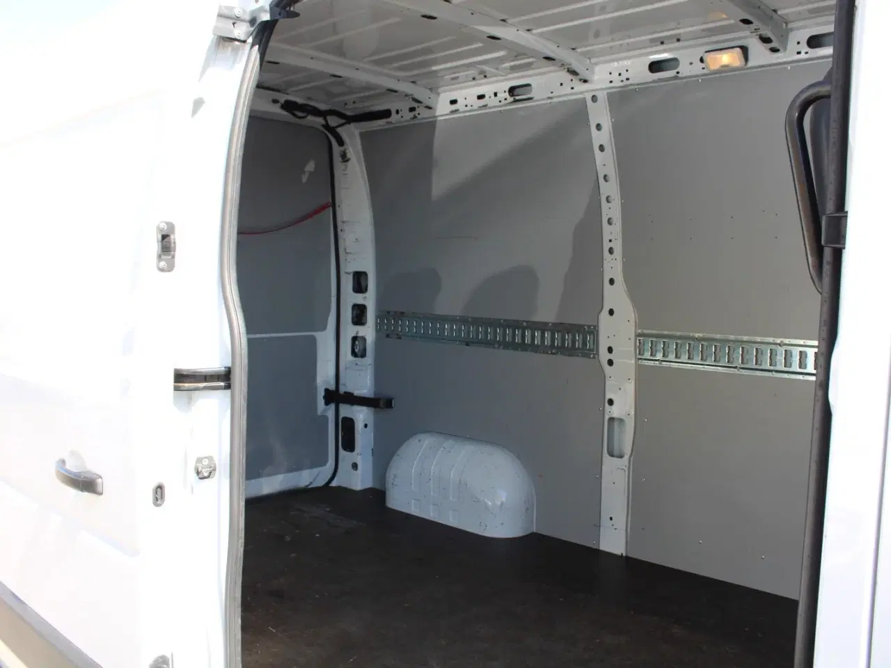 Billede 12 - Renault Master IV T33 2,3 dCi 135 L2H2 Kassevogn