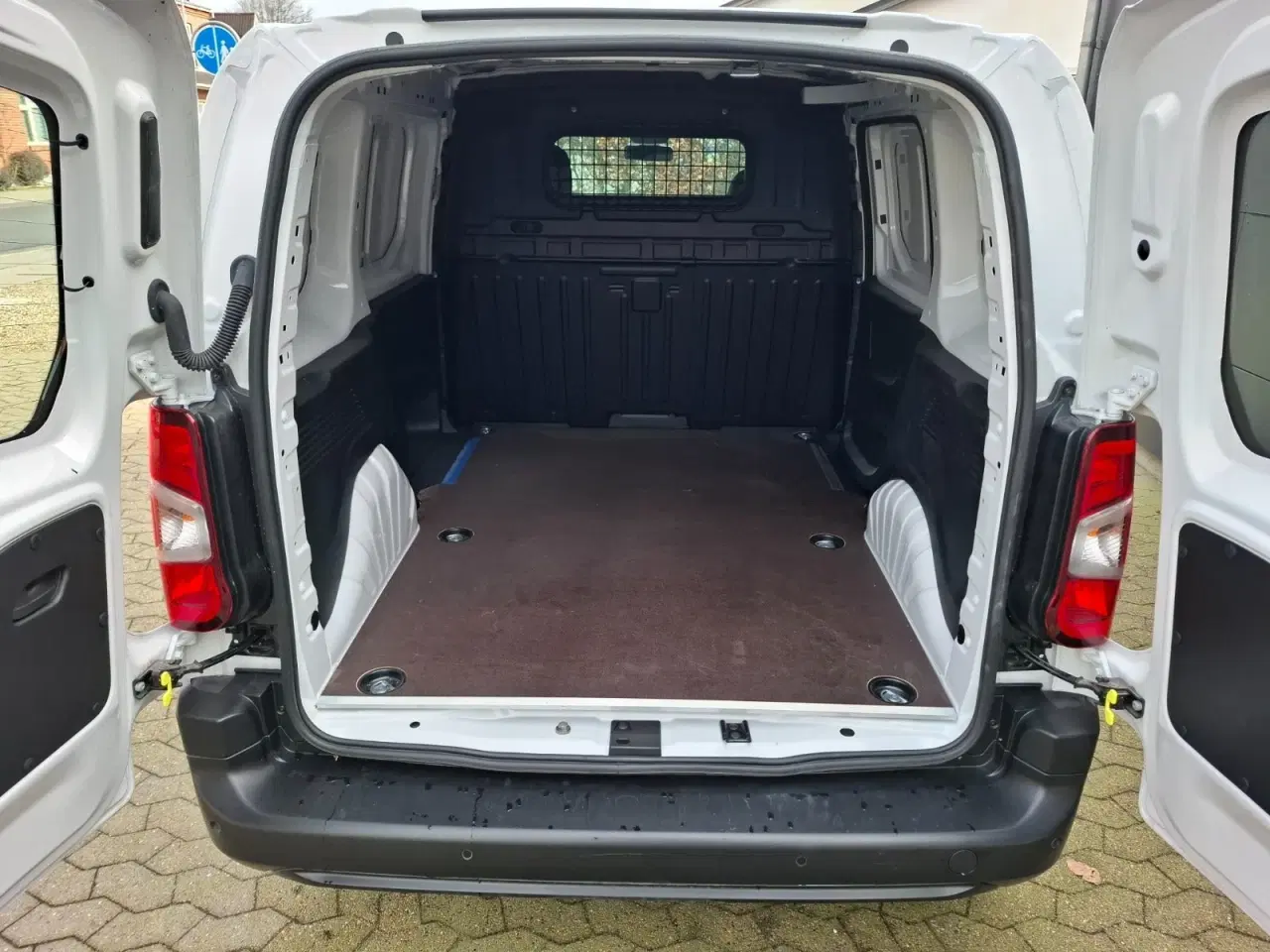 Billede 8 - Peugeot e-Partner 50 L1V2 Plus Van