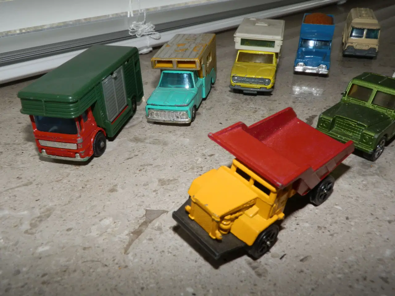 Billede 4 - Otte Corgi Junior biler i god stand