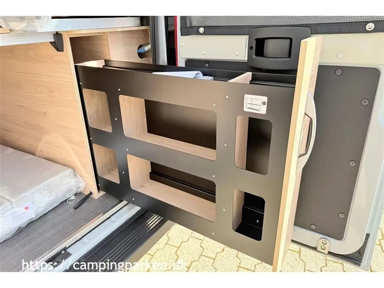 Billede 16 - 2024 - Dethleffs Globetrail CVD 600 ER Advantage   Smart Dethleffs camper van under 6 meter med enkeltsenge og automatgear