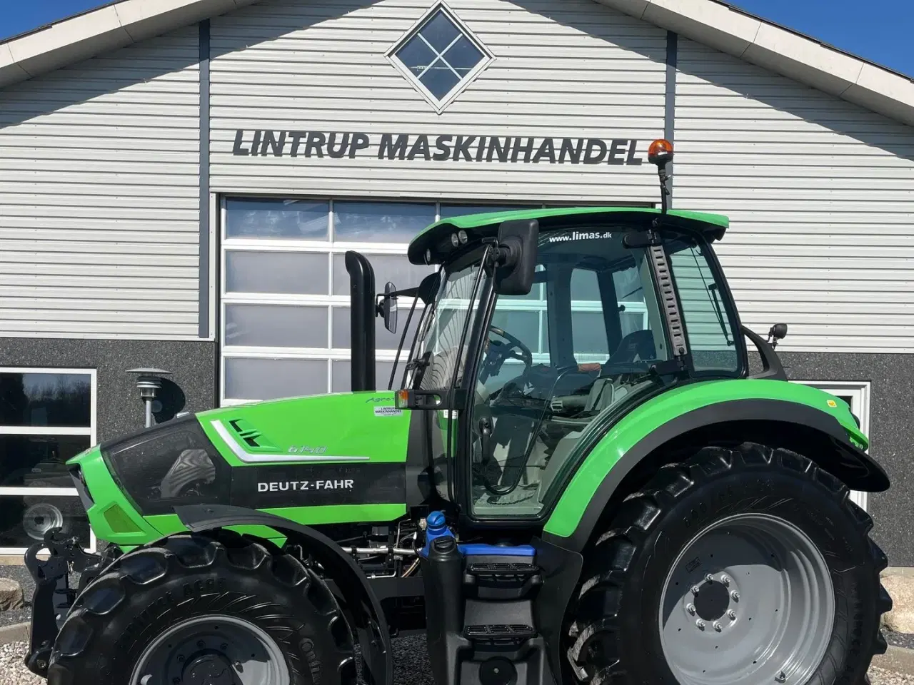 Billede 1 - Deutz-Fahr Agrotron 6140 Classic Fin handy traktor med frontlift.