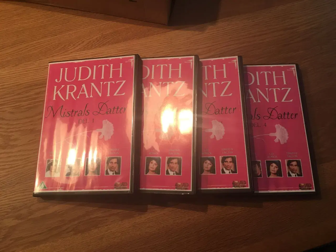 Billede 2 - Dallas,Mistralens datter,The Triangle