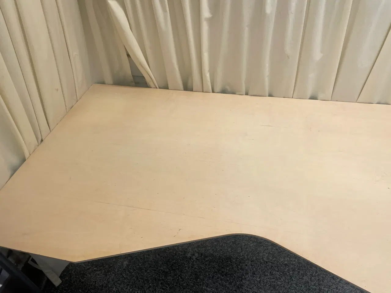 Billede 2 - Skrivebord (Rumas)