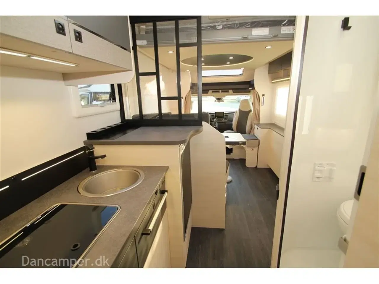 Billede 31 - 2023 - Chausson 660 Titanium ULTIMATE   Chausson 660 Titanium ULTIMATE - 170 HK og 6 trins automatgear. Designet vundet den Europæiske innovationspris.