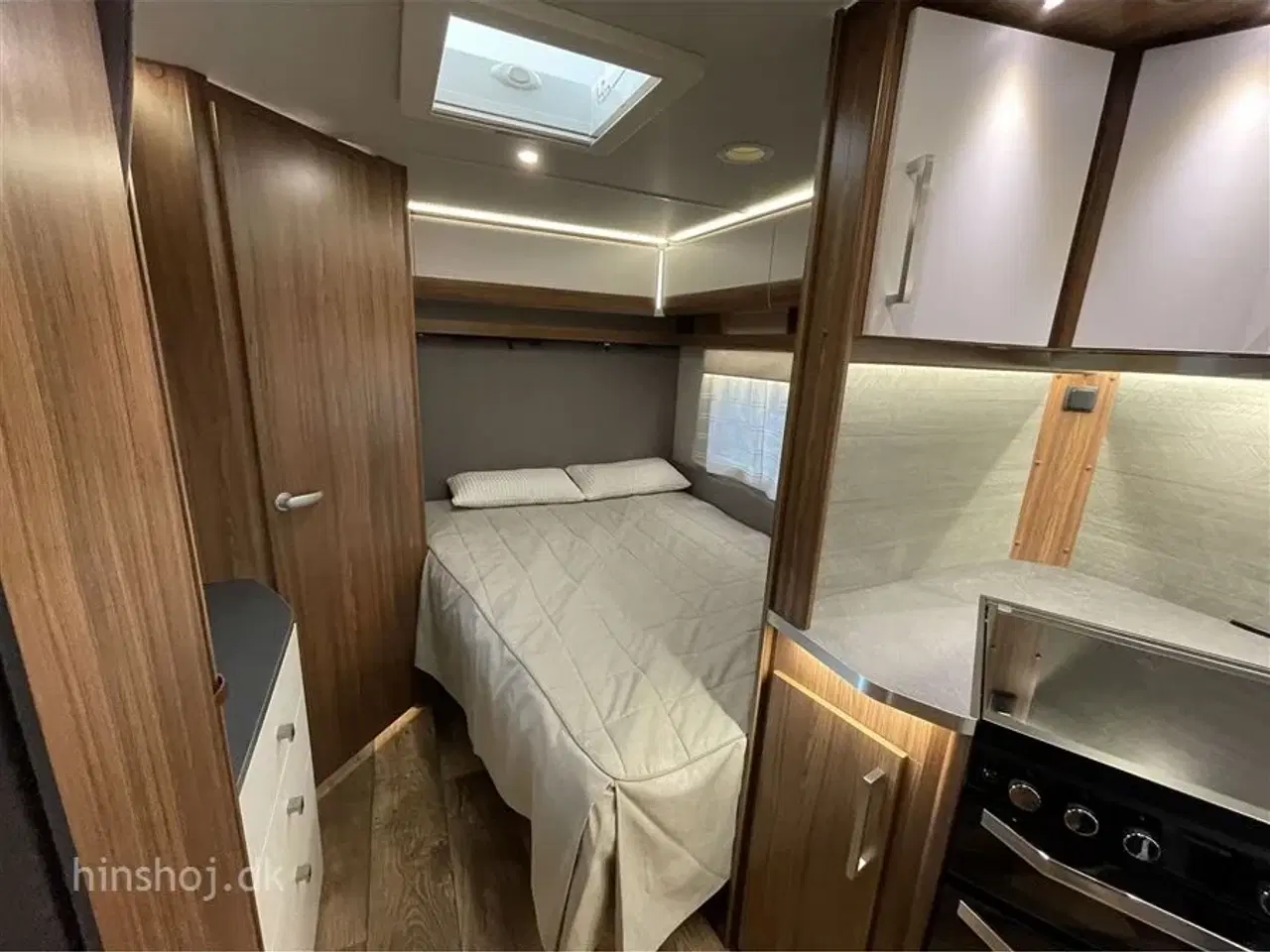 Billede 3 - 2024 - Polar Blueline 590 FWA   Dejlig vintervogn fra Polar med  fransk dobbeltseng fra Hinshøj Caravan A/S