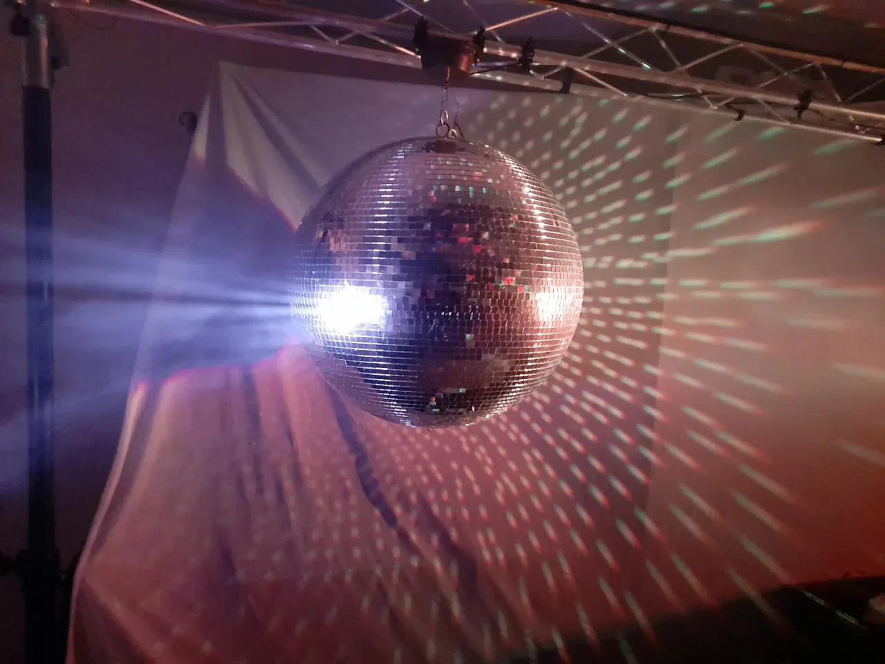Billede 11 - Udlejes – 50cm. DISCOKUGLE, SPEJLKUGLE, MIRRORBALL