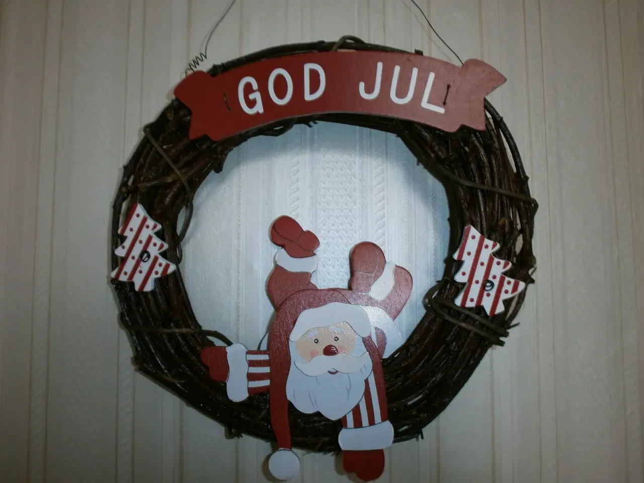 Billede 1 - Pilekrans med Julemanden