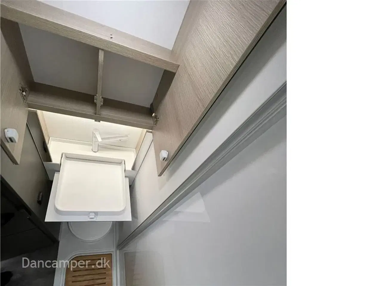 Billede 7 - 2024 - Chausson X550   Top moderne kvalitets-autocamper. Med stor Lounge og siddegruppe, sænkeseng,