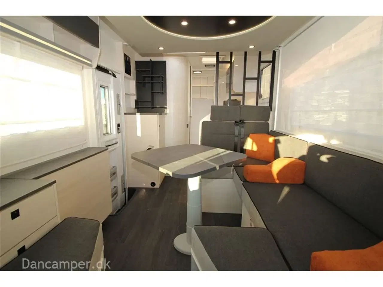 Billede 10 - 2023 - Chausson 660 Titanium ULTIMATE   Chausson 660 Titanium ULTIMATE - 170 HK og 6 trins automatgear. Designet vundet den Europæiske innovationspris.